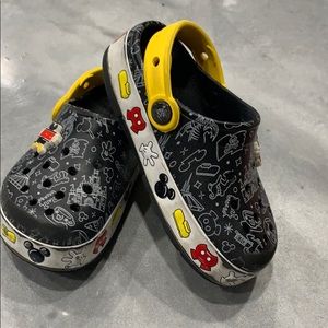 Excellent used condition Disney Crocs sz C 11